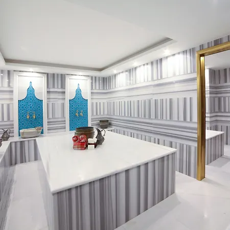 Hotel Great Fortune Design & 4*