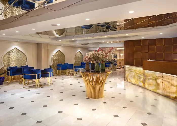 호텔 Great Fortune Design & 4*