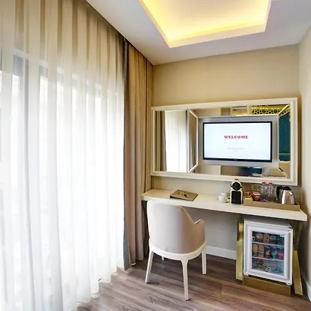 Great Fortune Design & 4*