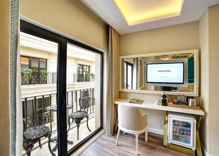 Great Fortune Design & 4*