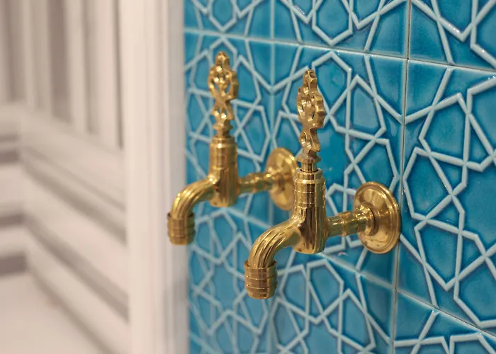 Отель Great Fortune Design & 4*